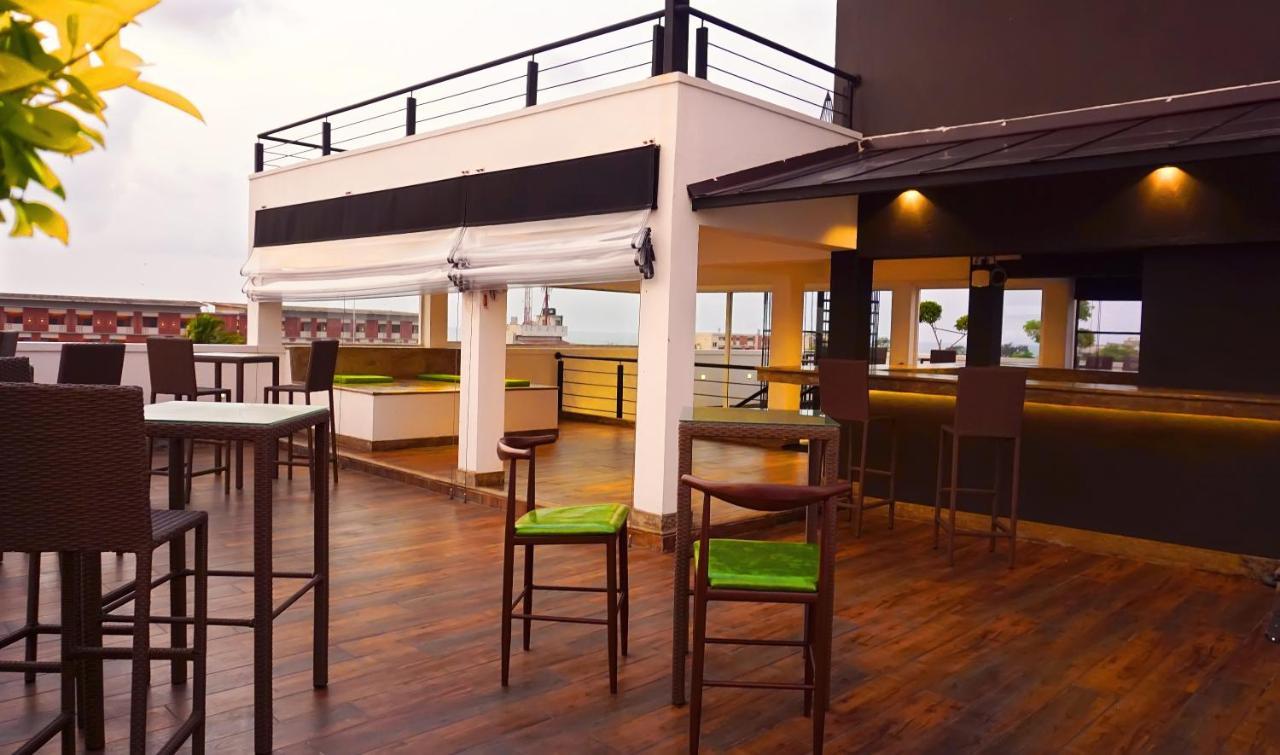 Belmont Boutique Hotel - Free Airport Shuttle Service Негомбо Екстер'єр фото