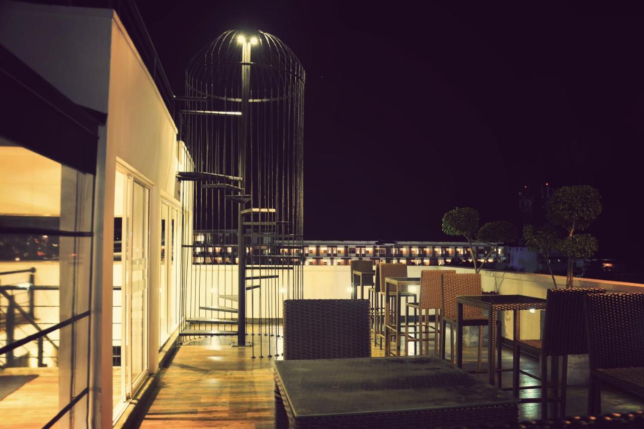Belmont Boutique Hotel - Free Airport Shuttle Service Негомбо Екстер'єр фото