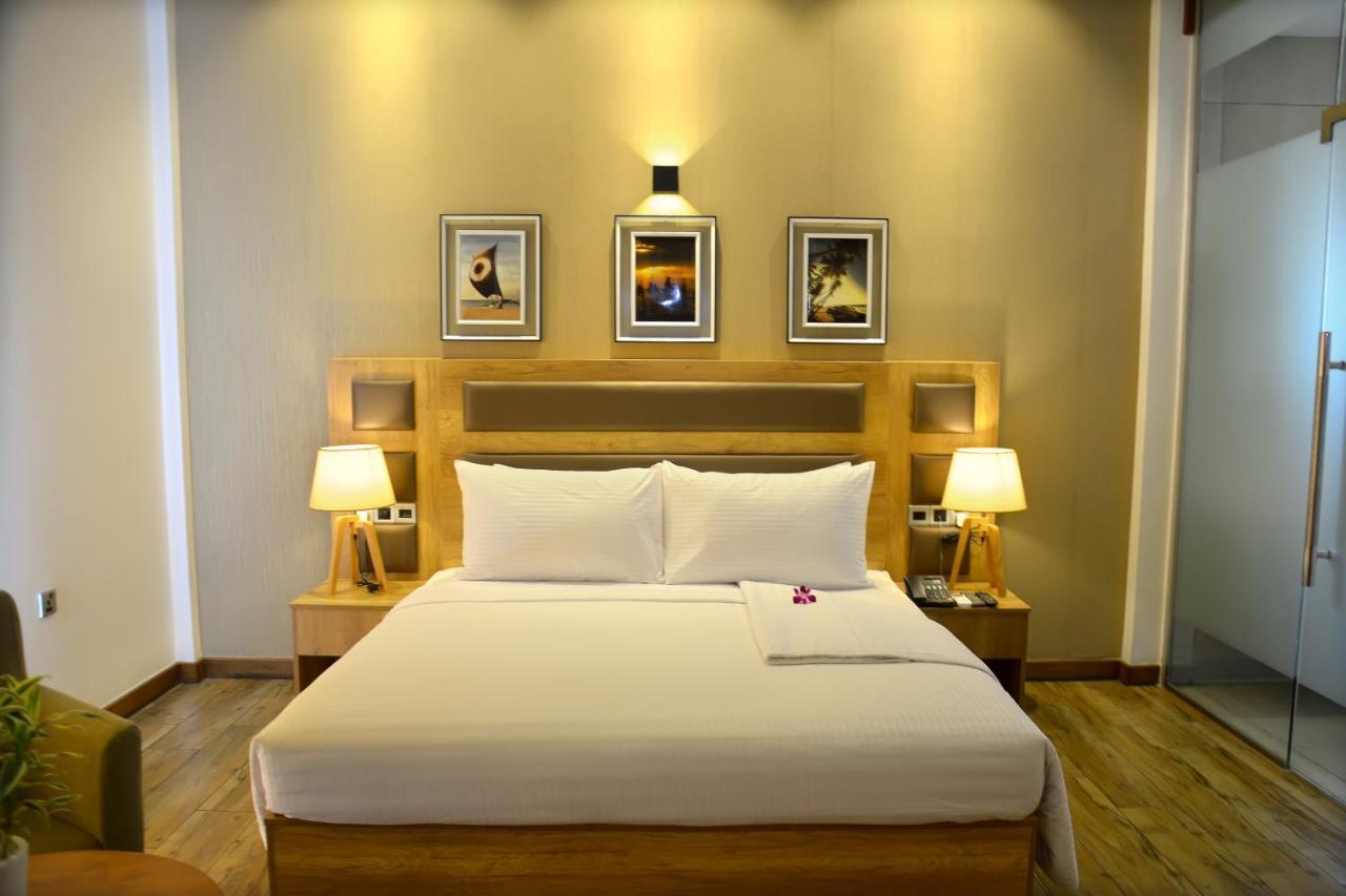 Belmont Boutique Hotel - Free Airport Shuttle Service Негомбо Екстер'єр фото