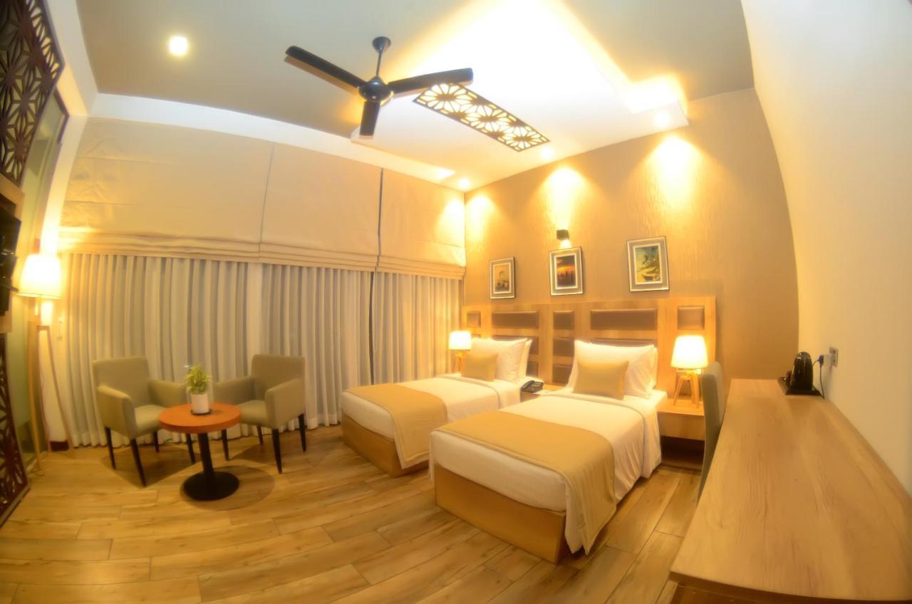 Belmont Boutique Hotel - Free Airport Shuttle Service Негомбо Екстер'єр фото