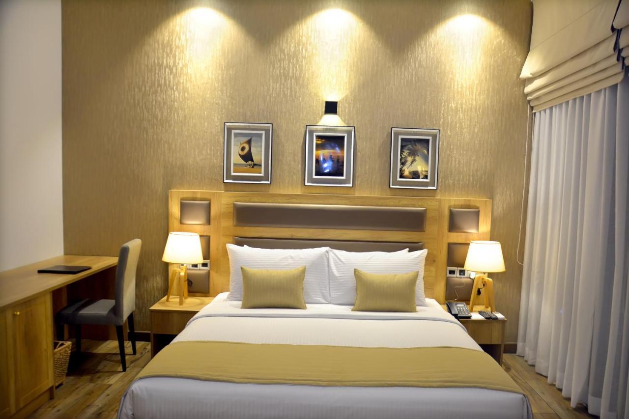 Belmont Boutique Hotel - Free Airport Shuttle Service Негомбо Екстер'єр фото